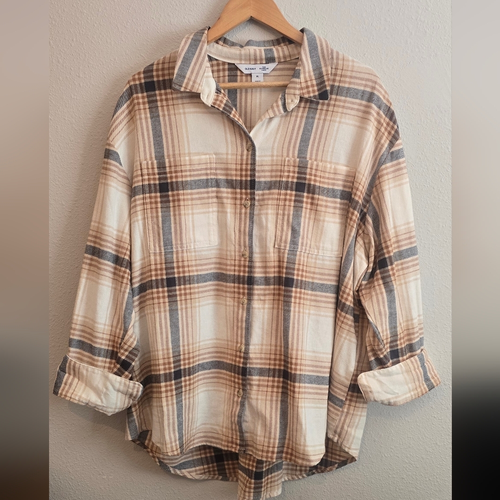 Old Navy Flannel Boyfriend Button Up